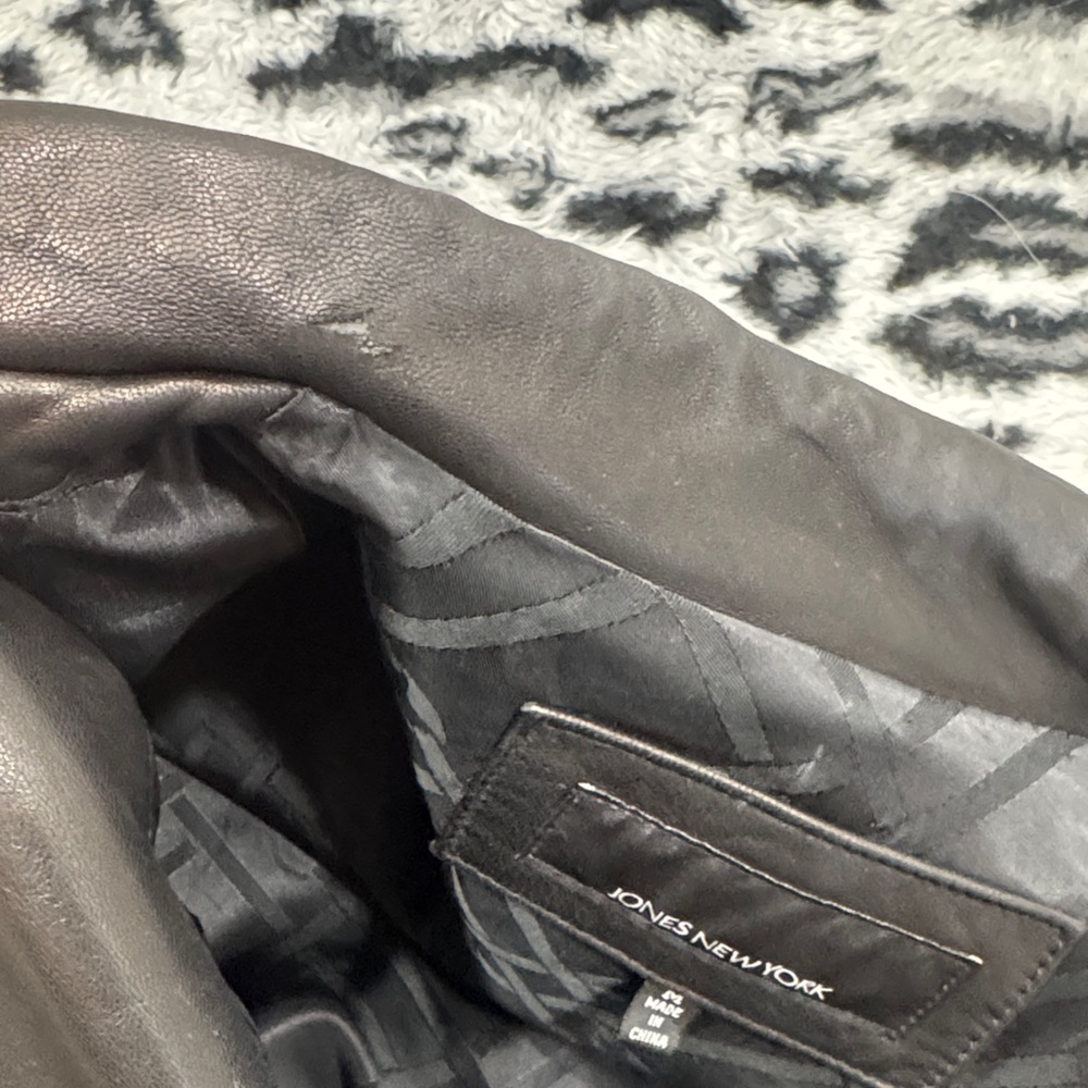 Jones New York Authentic Leather Blazer Jacket - Picture 10 of 10